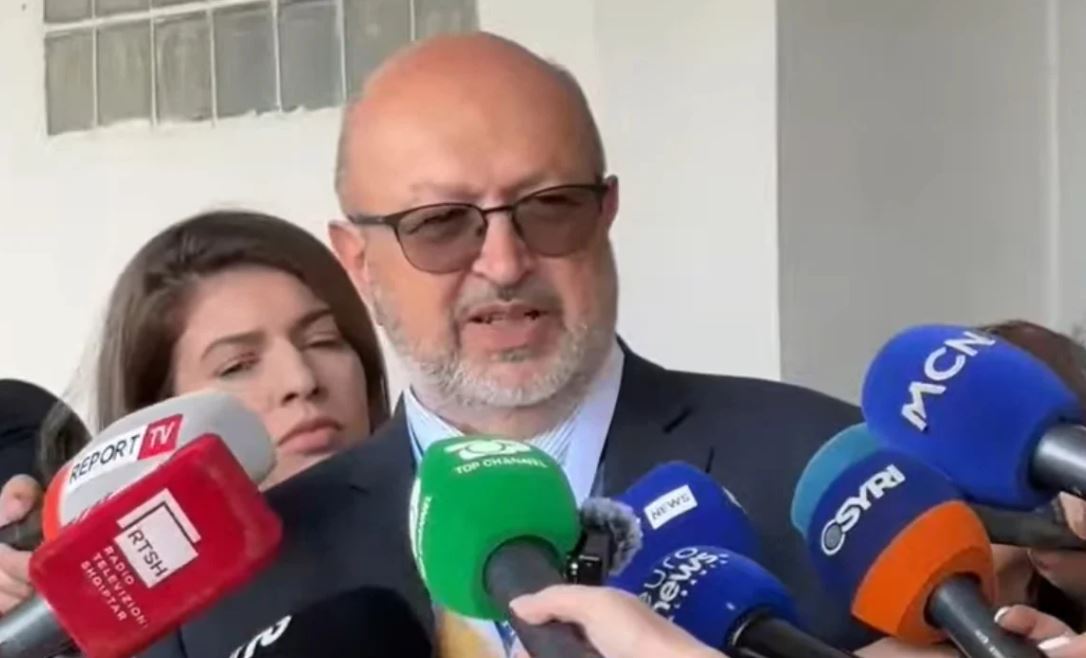 Ambasadori i OSBE/ODIHR nga qendra e votimit në njësinë 10: Po vëzhgojmë nëse zgjedhjet janë…