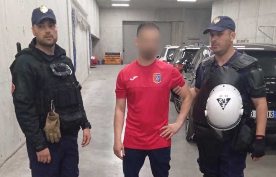Arrestohet në stadium ‘mjeku’ i ekipit Vllaznia, iu gjetën në çantë dhjetëra fishekzjarre