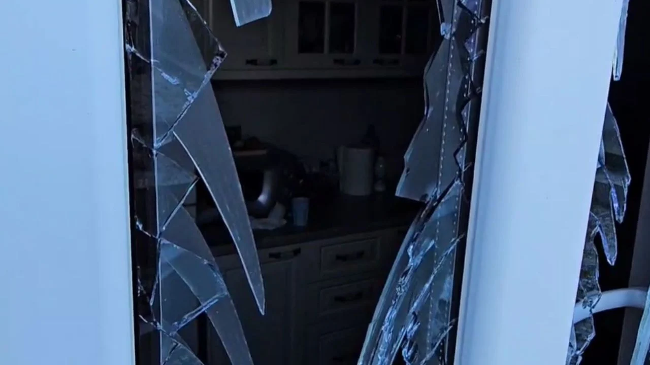 “As kur ka rënë tërmet, nuk është tronditur shtëpia si mbrëmë”/ Banorët flasin për shpërthimin në Elbasan