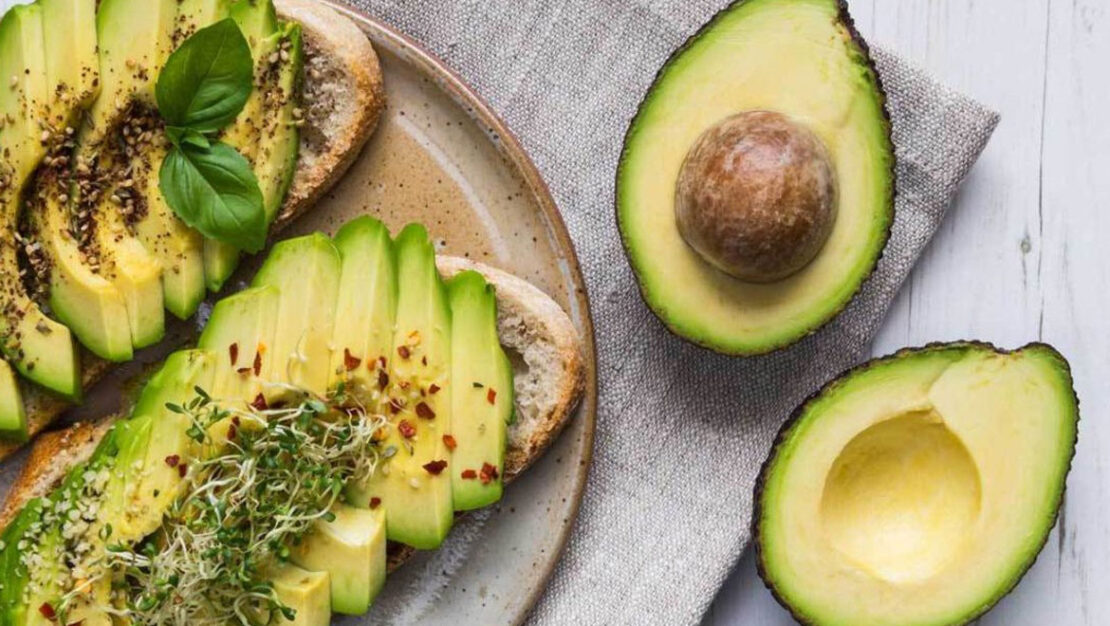 Avokado, pse duhet të jetë në krye të listës së ushqimeve që konsumoni