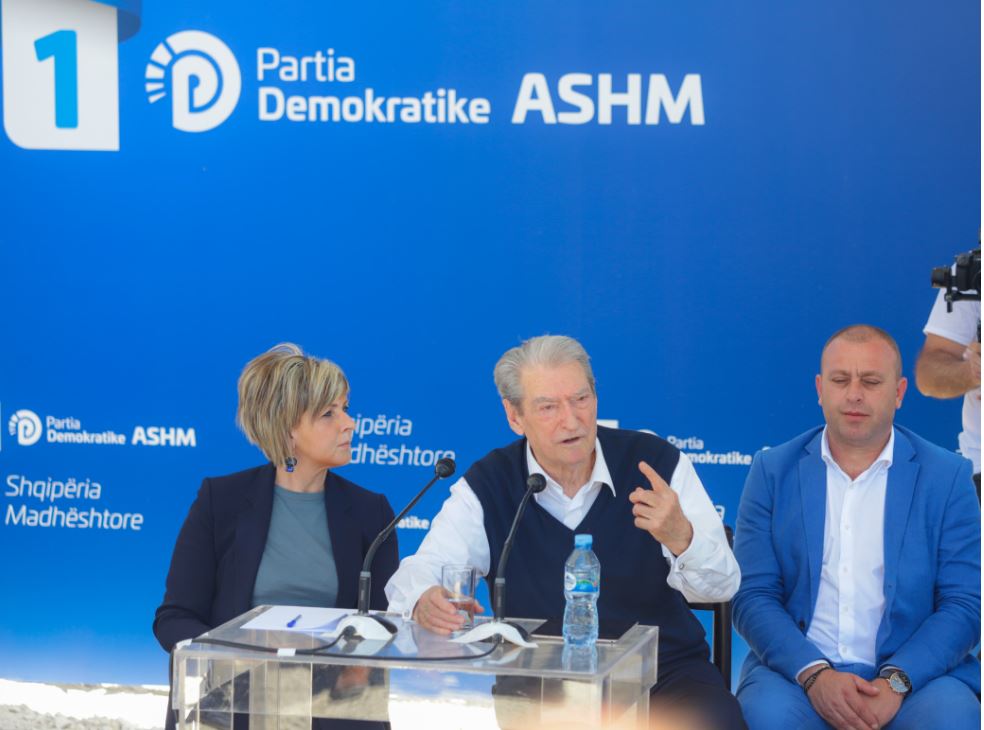 “Ballkani i Hapur do hidhet në…”/Berisha:Taksë për qumështin pluhur aty ku e meriton