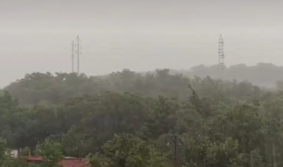 Beogradi përmbytet nga reshjet e dendura të shiut dhe breshërit