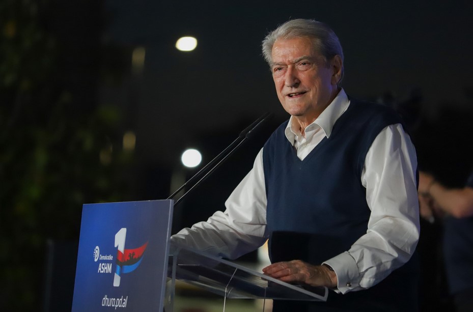 Berisha: Edhe mbrapa diellit të shkojë Rama, ne do ta gjejmë dhe do ta mundim!