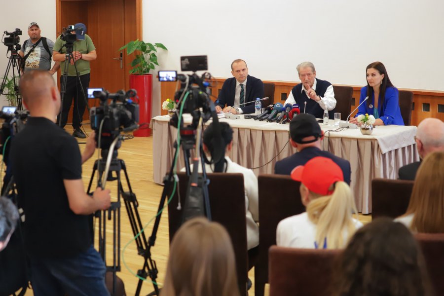 Berisha: Kanë nisur të blejnë vota, kambanat e Europës dhe botës bien për Ramën dhe bandat