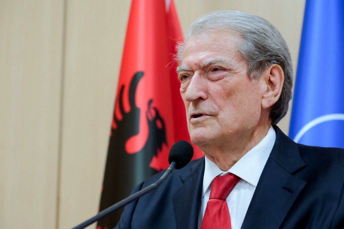 Berisha nëse humb zgjedhjet s’ka më vend si kryetar i PD,si statuti i partisë e detyron të largohet,ish-kryeministri…