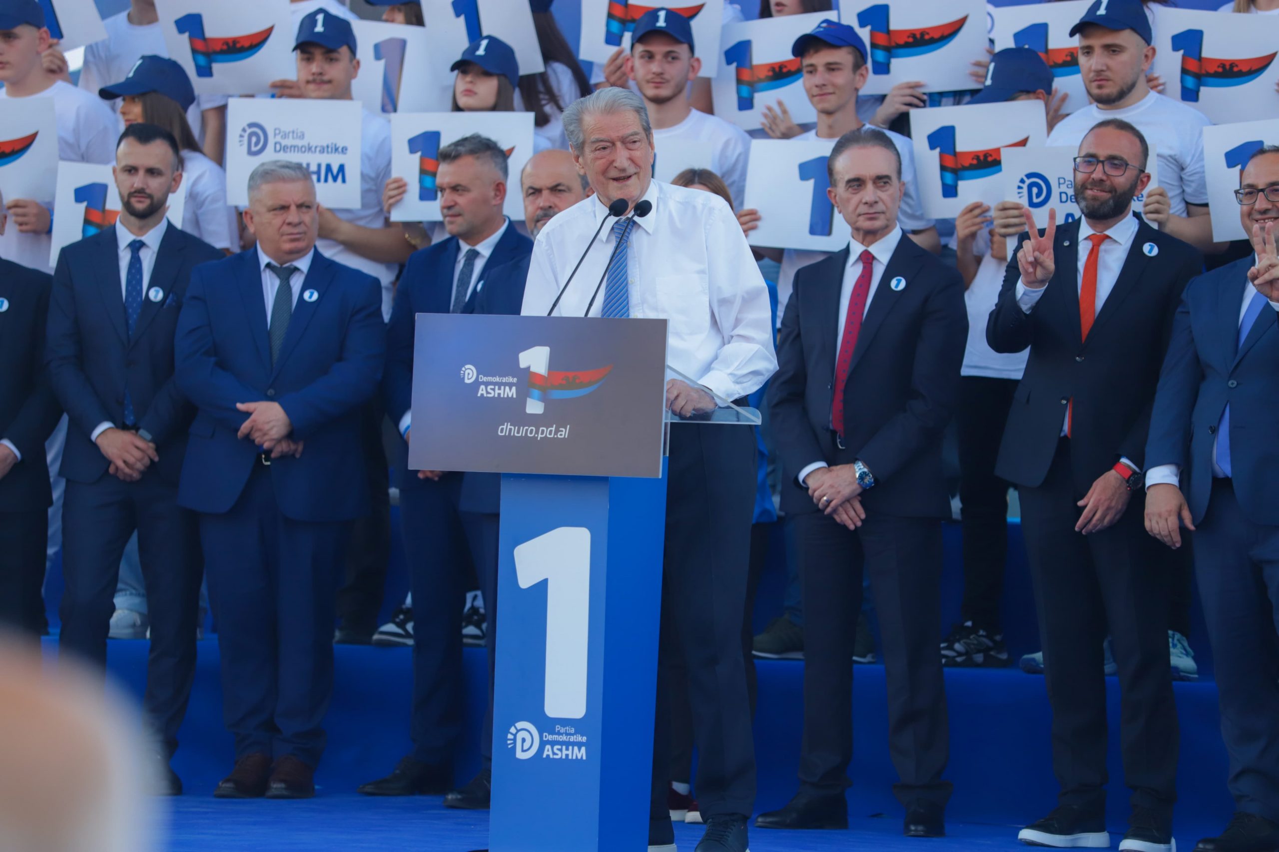 Berisha nga Fieri: 11 maji po vjen Edi Rama, është fundi yt!