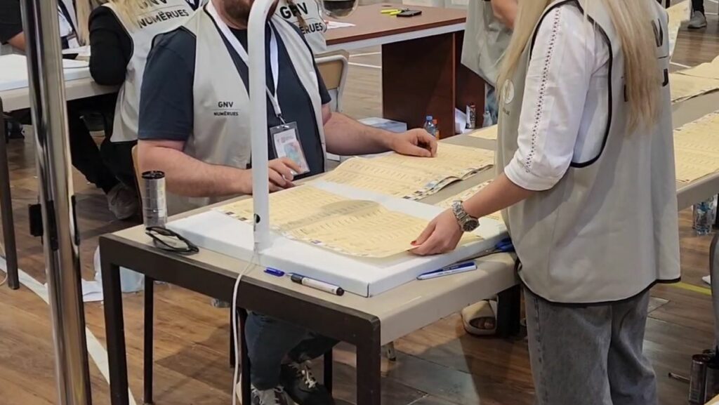 Bie me dy mandate PD-ja, shtohen PS-ja dhe Mundësia