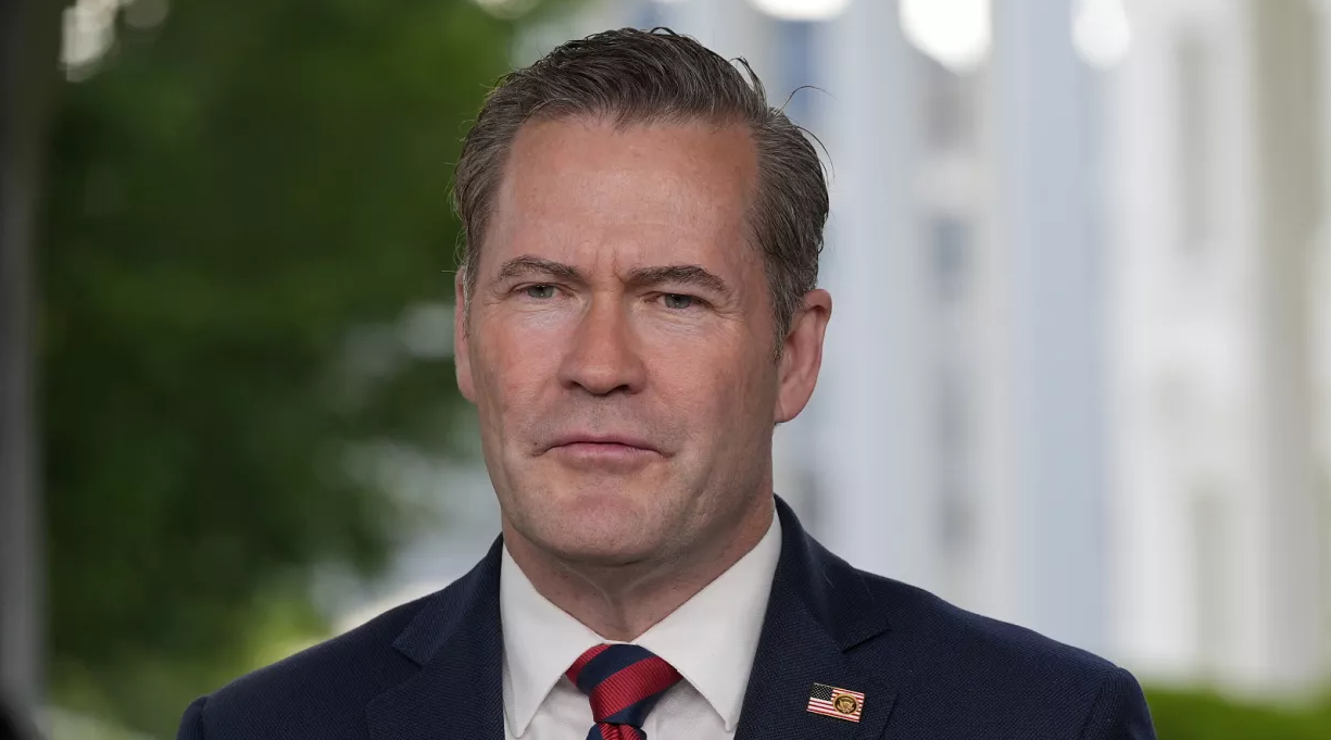 Bisedat sekrete, këshilltari i Trump largohet nga posti