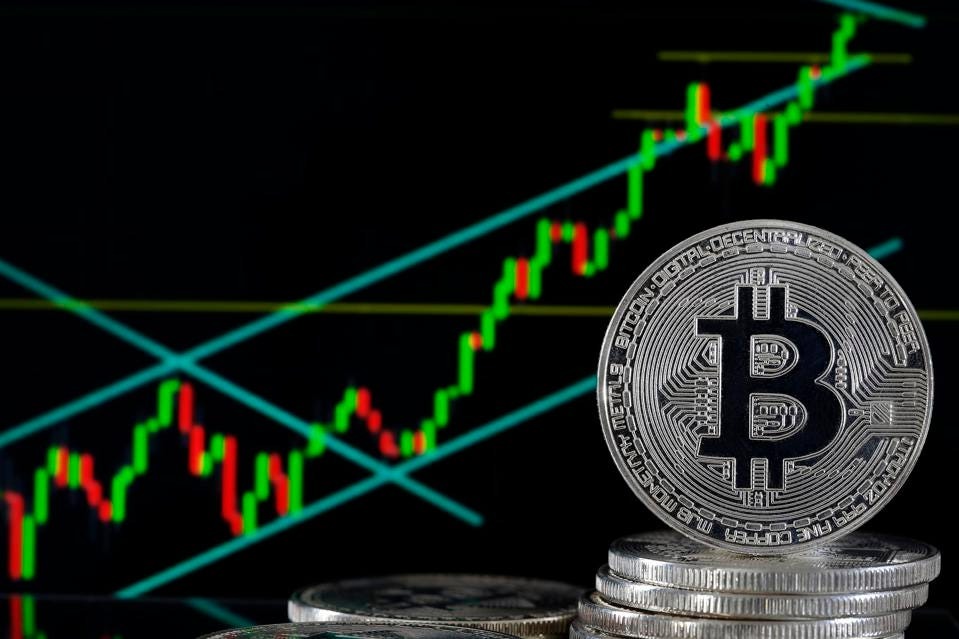 Bitcoin do të arrijë 200 mijë dollarë deri në fund të vitit thonë analistët e Bernstein
