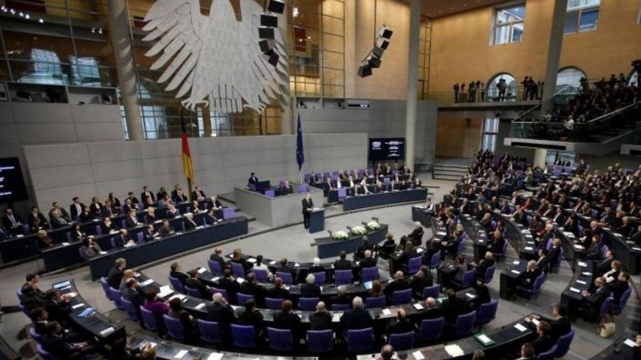 Bundestagu gjerman aprovon buxhetin e ri për mbrojtje, 5% e buxhetit do të shkojë për ushtrinë