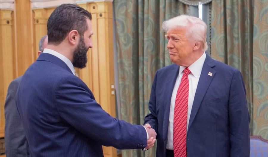 Çfarë sinjalizon takimi i Trump me udhëheqësin e ri sirian?