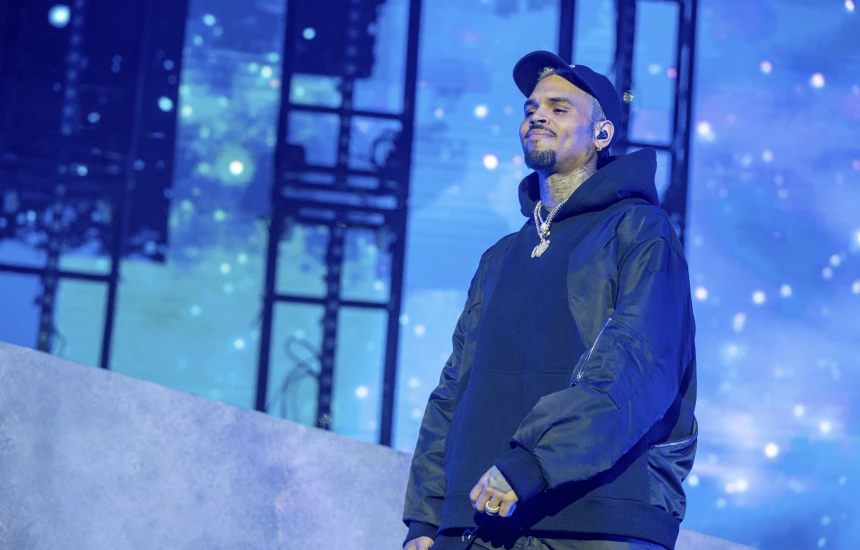 Chris Brown arrestohet në Londër, akuzohet për lëndim të rëndë trupor