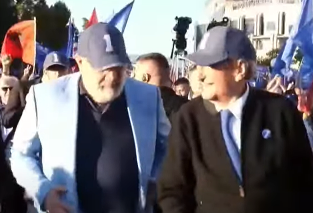 Chris LaCivita rikthehet në Shqipëri, merr pjesë në takimin përmbyllës të PD në Shkodër