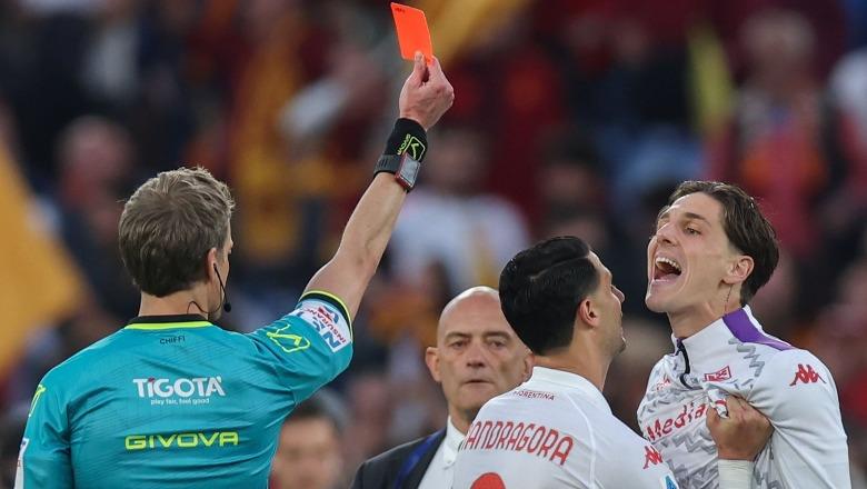 ‘Çmendet’ Zaniolo, godet me grusht një lojtar të Romës në dhomat e zhveshjes