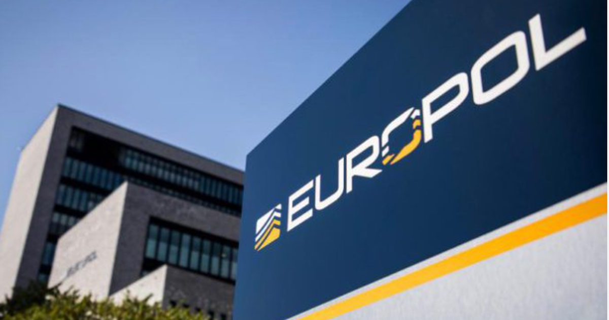 Çmontohet rrjeti i trafikimit të drogës e armëve/ Europol arreston 270 persona