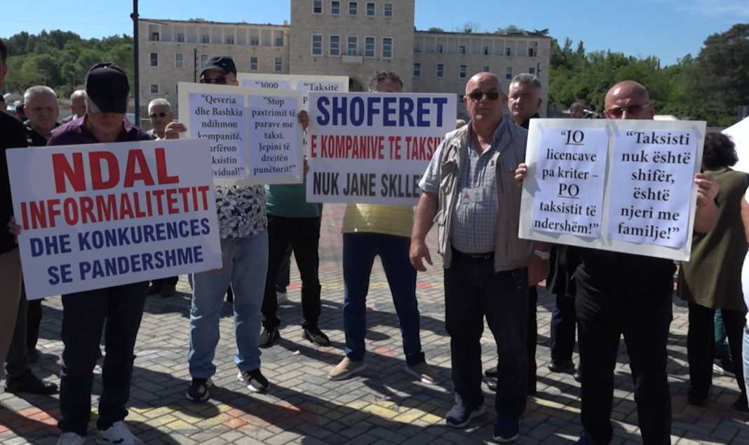 Dita e Punëtorëve shënohet me protesta në kryeqytet: Kërkohet kontratë, dinjitet dhe rritje page