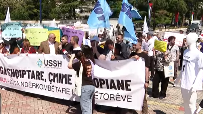 Dita Ndërkombëtare e Punëtorëve, sindikalistët ngrihen në protestë: Duam dinjitet!