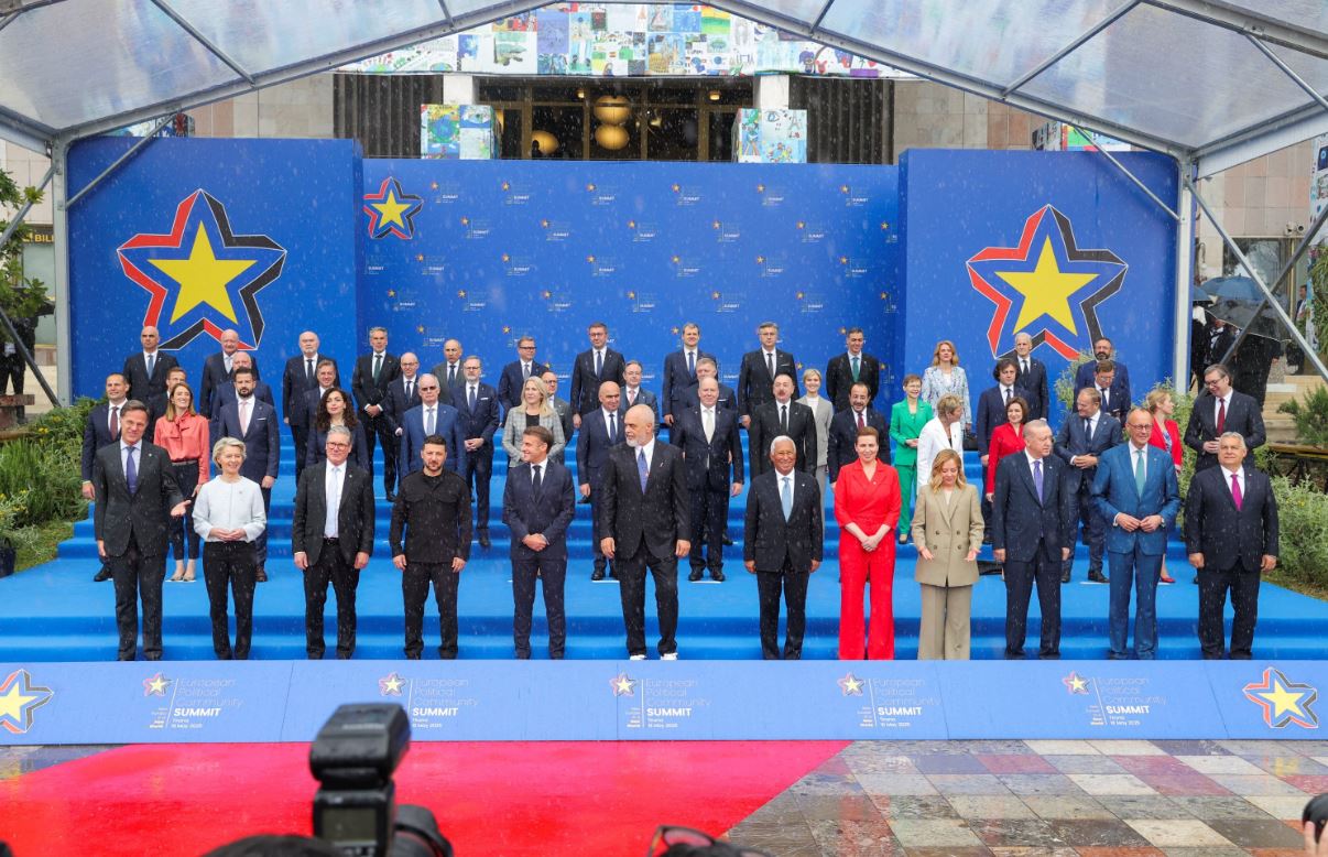 Ditë historike për Shqipërinë! Rama ndan pamje nga Samiti i djeshëm në Tiranë