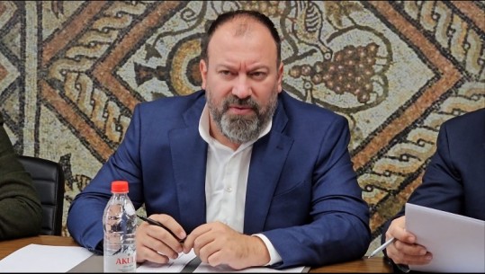 “Do t’ju hamë të gjallë”, Mazniku reagon ndaj Alizotit: Gjuhë humbësish, diskurs kënete!