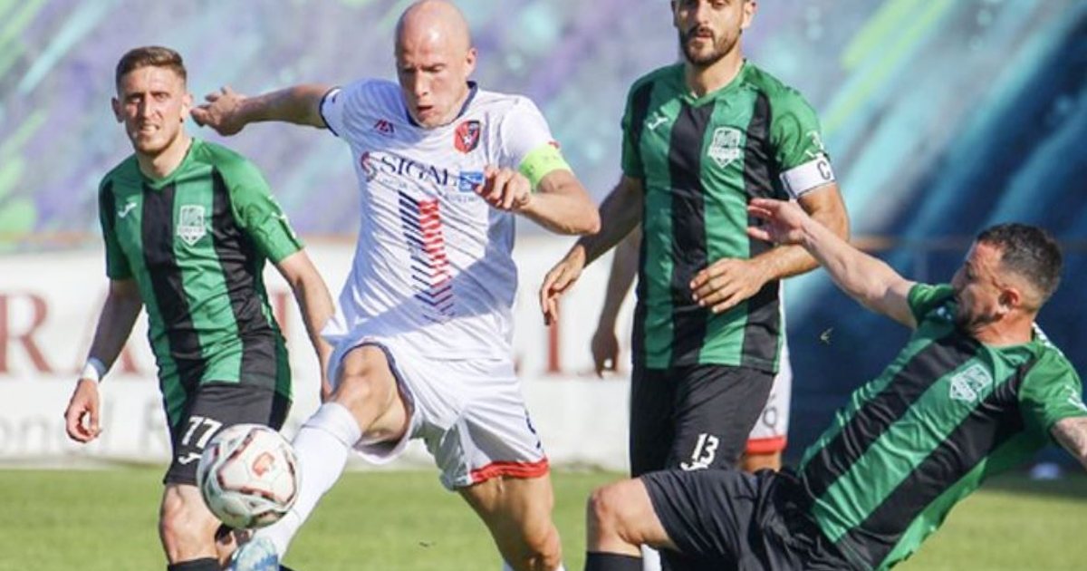 E RRALLE! Partitë në Shkodër “i bashkon” futbolli…bien dakord të ndërpritet numërimi