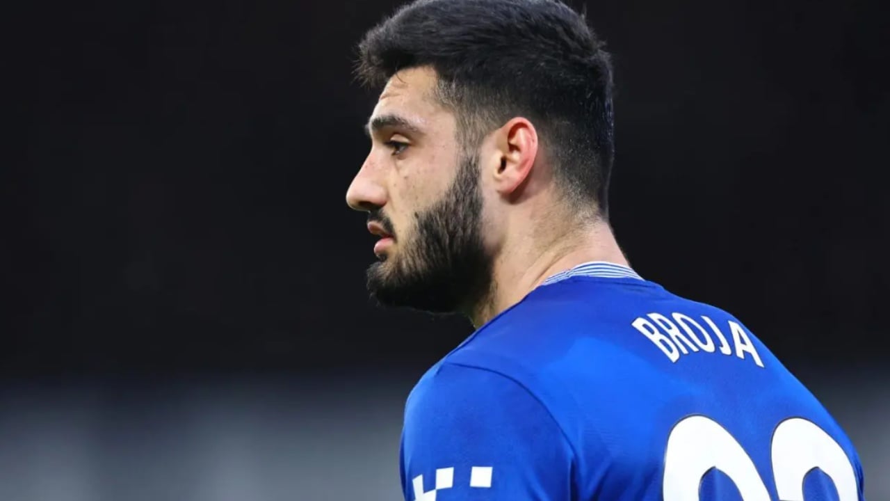 Everton do ta kthejë mbrapsht te Chelsea, Armando Broja përfundon në “orbitën” e sheikëve të Premier League