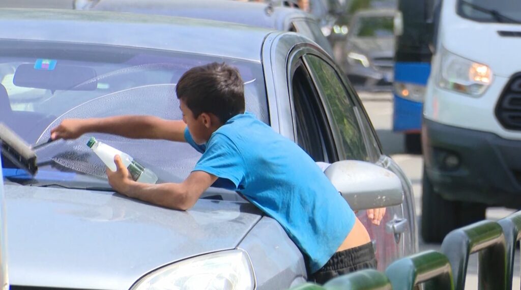 Fëmijët në situatë rruge, 240 raste në vitin 2024