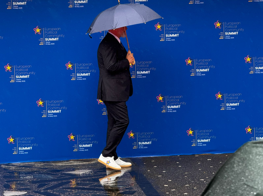 FOTOLAJM/ Samiti në Tiranë, Rama me atletet me yllin e BE pret udhëheqësit e Europës