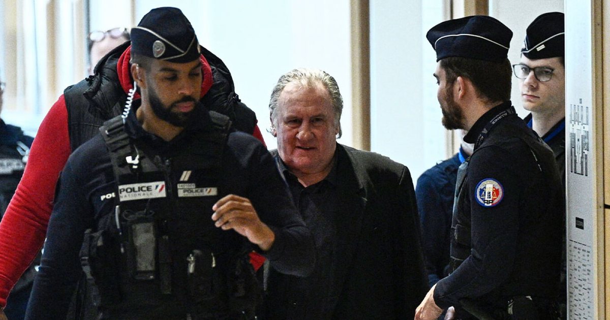 Gerard Depardieu shpallet fajtor për ngacmim seksual ndaj dy grave