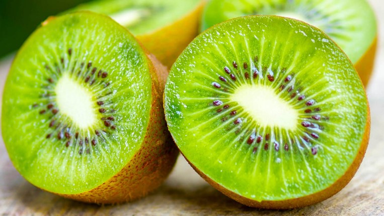 Gjashtë ushqimet më të mira kundër fryrjes së stomakut