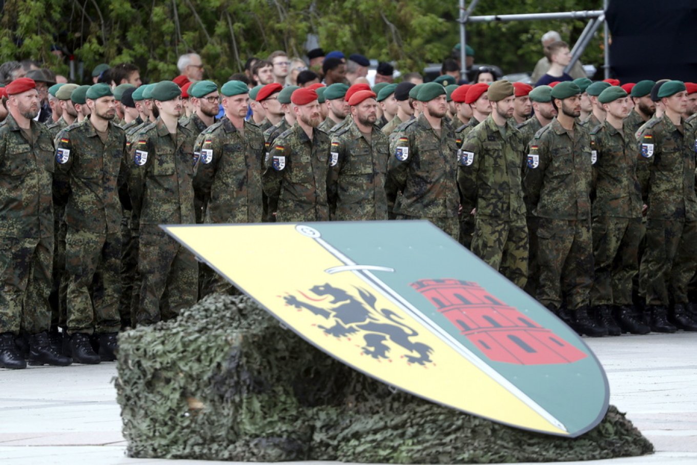 Gjermanisë i duhen 100,000 ushtarë të tjerë, planifikon rivendosjen e shërbimit të detyrueshëm ushtarak