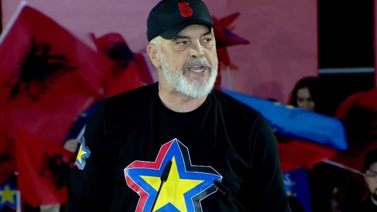 “Grumbujt e kënetës më hoqën mallin e Lulit”/ Rama në mbylljen e fushatës: Bufi i kërrusur dhe i rrudhur si shtrigan