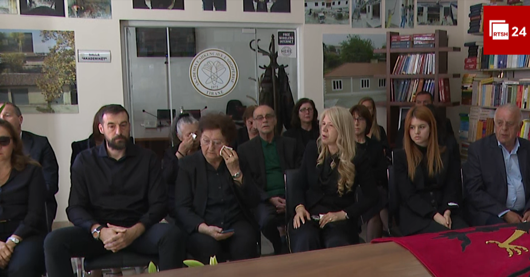 Homazhet për Artan Lamen! Familjarë, miq e kolegë i japin lamtumirën e fundit