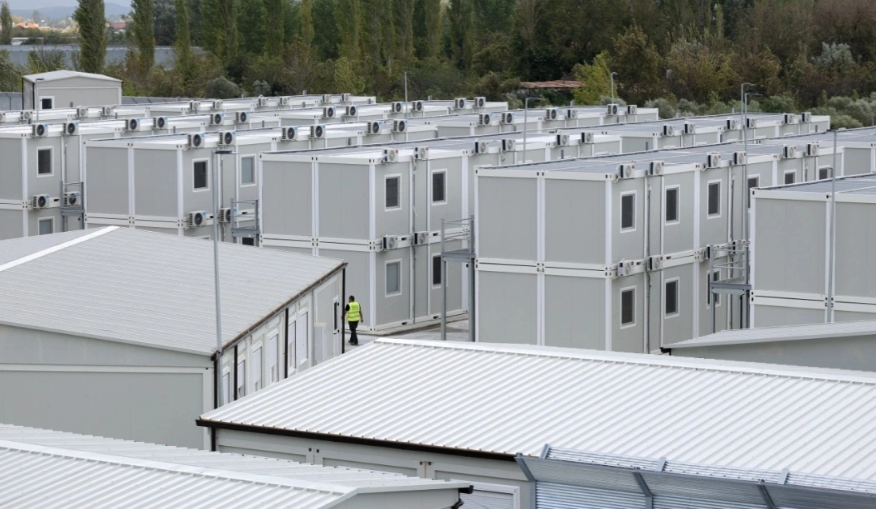 HRW paralajmëron: BE dhe Britania e Madhe po e shndërrojnë Ballkanin në “depo emigrantësh”