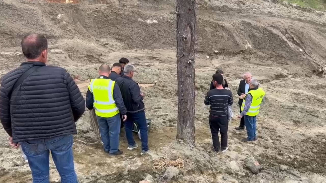 Humbi jetën teksa po punonte me fadromë, ende asnjë shenjë nga trupi i 29-vjeçarit në Klos