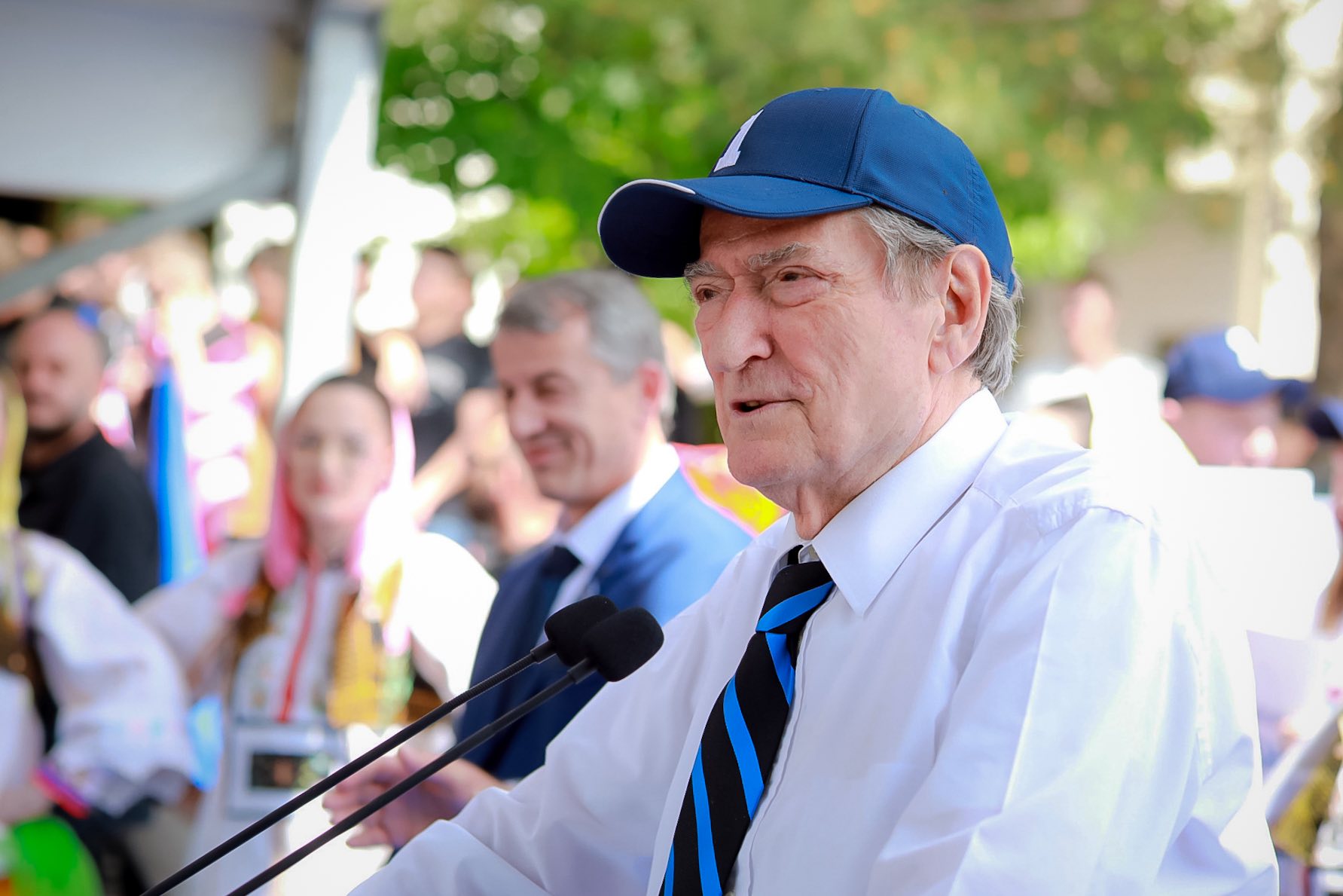 Humbja drastike në zgjedhje, Berisha mbledhje urgjente me drejtuesit politikë të qarqeve