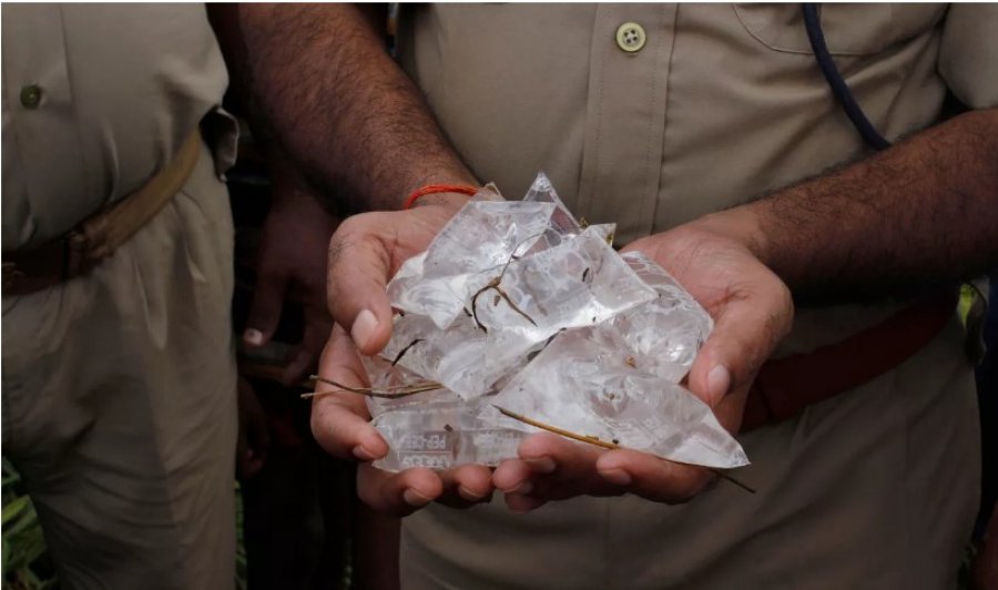 Indi/ Të paktën 14 viktima nga konsumimi i pijeve alkoolike të kontaminuara, dhjetëra të tjerë në rrezik