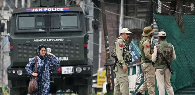 India dhe Pakistani bien dakord për armëpushim të menjëhershëm