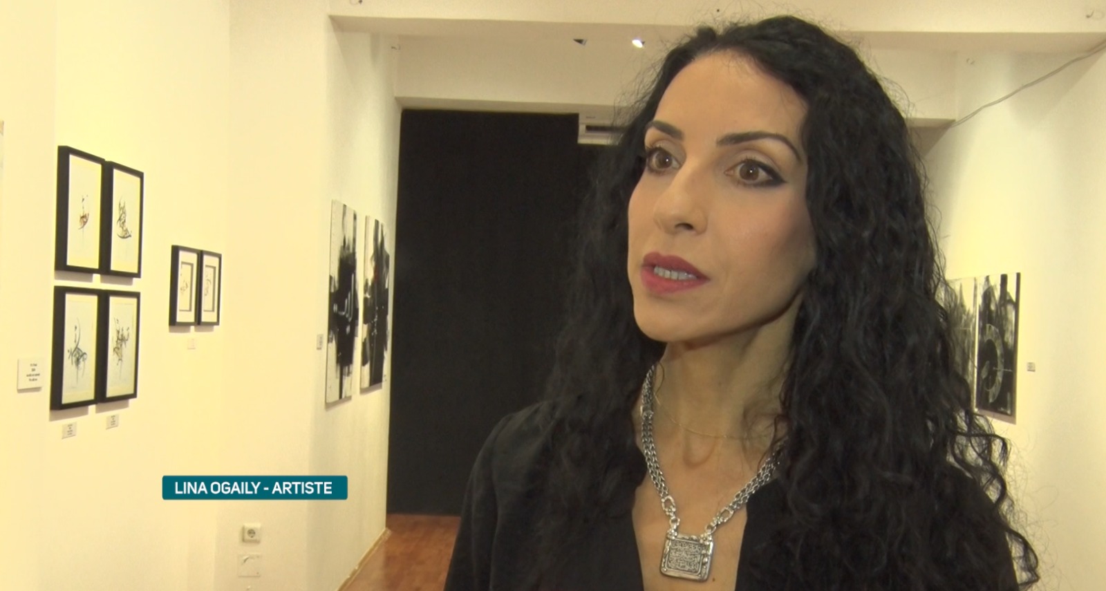 Irakiania ekspozitë në Shkodër, piktorja ndërthur traditën Lindore me atë Perëndimore