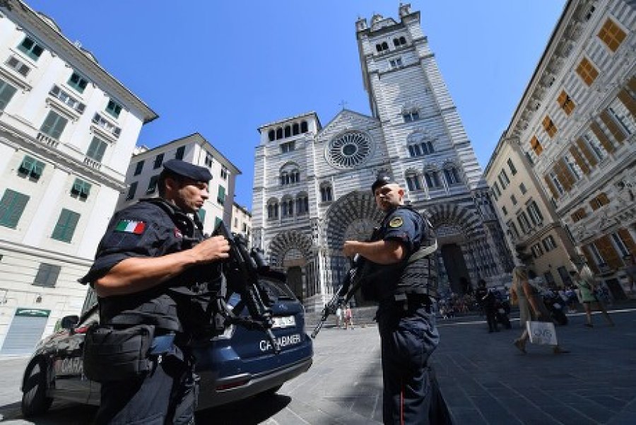 Itali/ Mbante mbi 220 doza kokaine në xhep, karabinierët arrestojnë 18-vjeçarin shqiptar