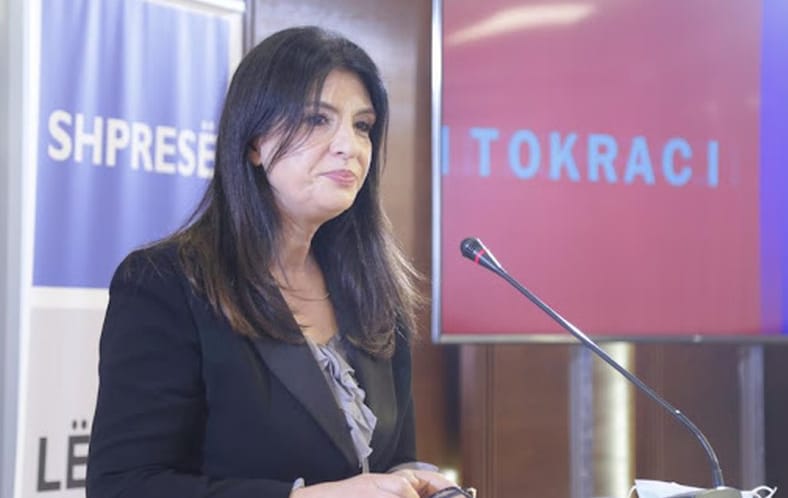 Jozefina Topalli nxjerr emrat: Veli Mehmeti, Mirjeta Mikeli dhe zyrtarë të tjerë të PS-së, po manipulojnë votat në Greqi dhe Itali