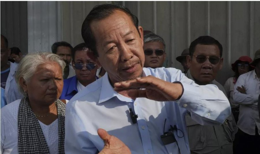 Kamboxhia dënon një politikan të opozitës për nxitje të terrorizmit; SHBA dërgon vëzhgues në seancë