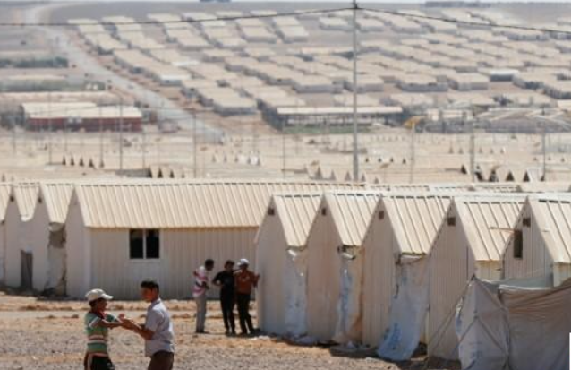 Kampe refugjatësh në Kosovë? The Times: Britania e Madhe do të negociojë me vendin ballkanik