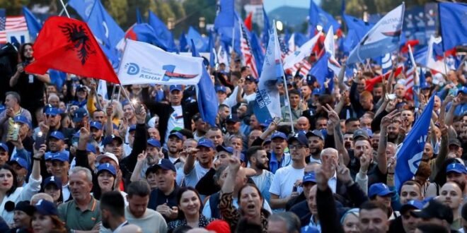 Këlliçi: 11 maj është dita e Shqipërisë Madhështore, të grisim pasaportën e rrënimit që prodhoi Edi Rama këto 12 vite