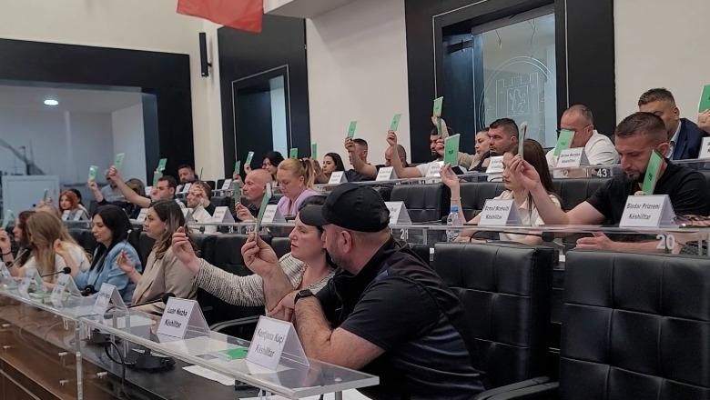 Këshilli Bashkiak i Durrësit dritë jeshile një tjetër kompleksi turistik në Gjirin e Lalëzit