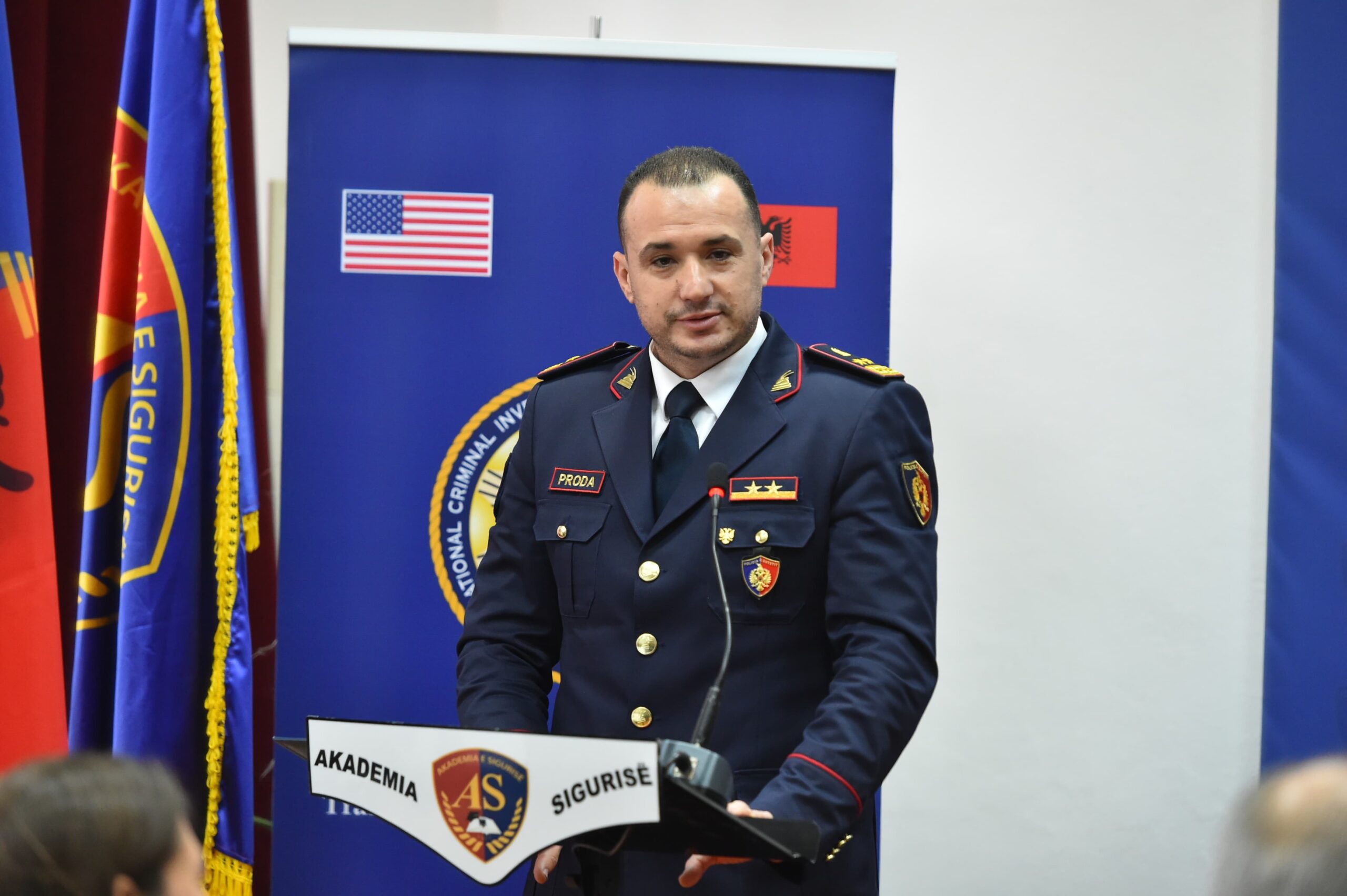 Kolegji Profesional i Formimit Policor merr akreditim ndërkombëtar, Van Horn: Policia partnere e SHBA! Drejtori Proda: Sukses me ndihmën e partnerëve