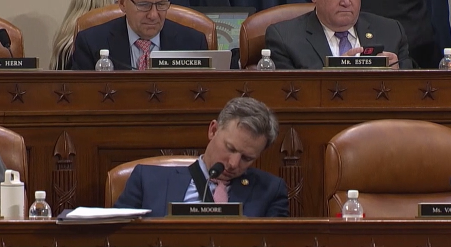 Kongresmenin amerikan e zë gjumi gjatë mbledhjes së Dhomës së Përfaqësuesve