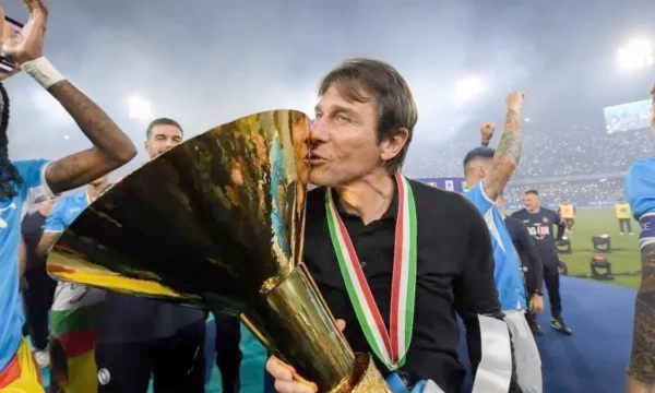 Konte do të largohet nga Napoli, mediat italiane e bëjnë të sigurt kalimin te Juventusi