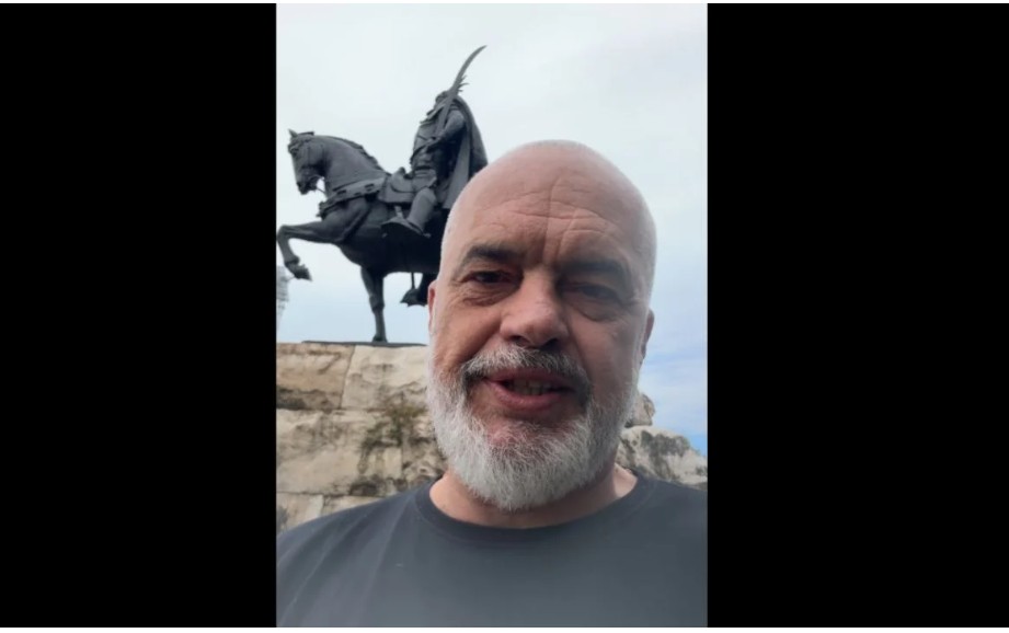Kryeministri Rama del live nga sheshi “Skënderbej”: Këtu po bëhet shtëpia e Europës