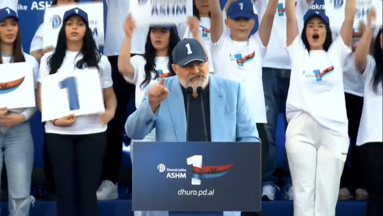 LaCivita “mëson” historinë e diktaturës, fjalim nga Shkodra: Ishit të parët që rrëzuat monumentin e Stalinit, koha të rrëzoni të Ramës