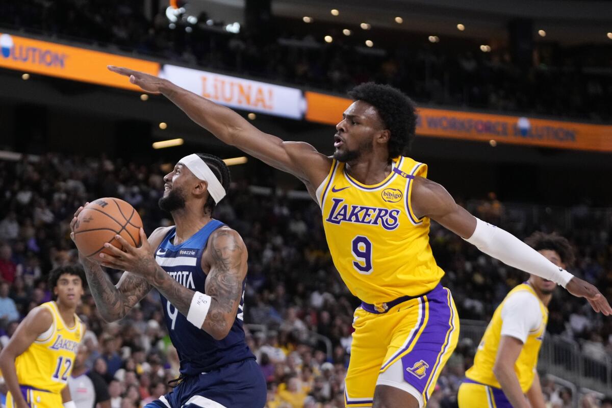 Lakers eliminohen nga gara për titull, Houston rihap garën me Golden State